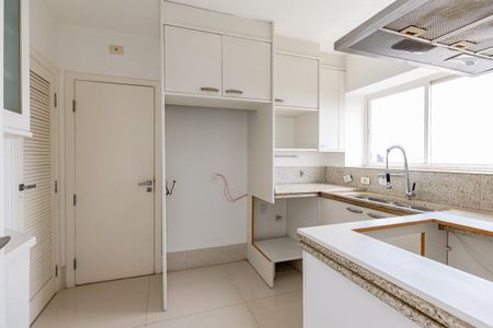 Apartamento à venda com 347m², 4 quartos e 6 vagas