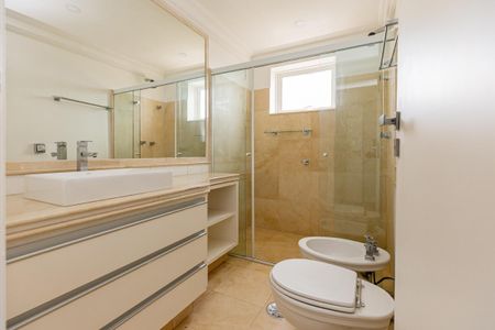 Apartamento à venda com 347m², 4 quartos e 6 vagas