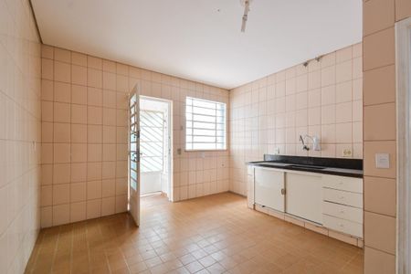 Casa à venda com 250m², 3 quartos e 4 vagas
