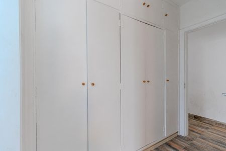 Casa à venda com 8 quartos, 265m² em Santo Amaro, São Paulo
