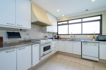 Apartamento à venda com 259m², 4 quartos e 4 vagas