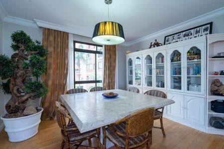 Apartamento à venda com 259m², 4 quartos e 4 vagas