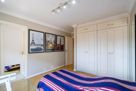Apartamento à venda com 259m², 4 quartos e 4 vagas