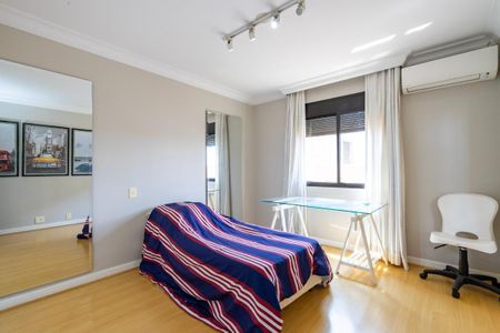 Apartamento à venda com 259m², 4 quartos e 4 vagas