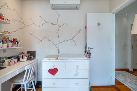 Apartamento à venda com 132m², 3 quartos e 2 vagas