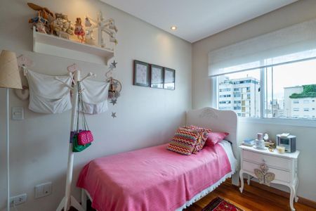 Apartamento à venda com 132m², 3 quartos e 2 vagas