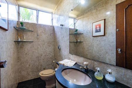 Casa à venda com 4 quartos, 483m² em Jardim Guedala, São Paulo