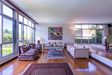 Casa à venda com 4 quartos, 483m² em Jardim Guedala, São Paulo