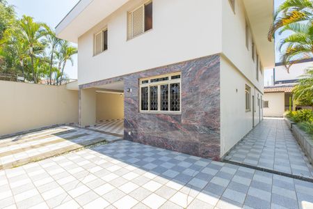 Casa à venda com 332m², 4 quartos e 6 vagas
