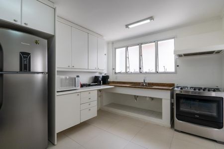 Apartamento à venda com 3 quartos, 145m² em Real Parque, São Paulo
