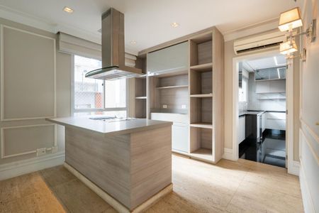 Apartamento à venda com 4 quartos, 234m² em Itaim Bibi, São Paulo