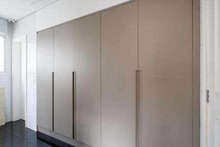 Apartamento à venda com 234m², 4 quartos e 4 vagas