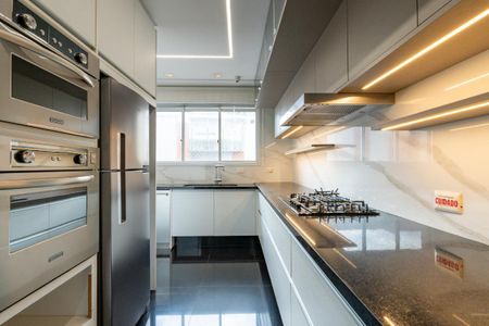 Apartamento à venda com 234m², 4 quartos e 4 vagas