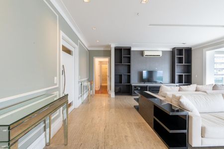 Apartamento à venda com 234m², 4 quartos e 4 vagas