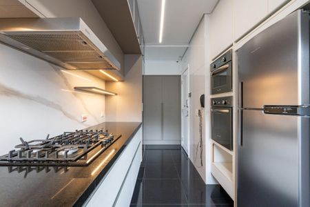 Apartamento à venda com 234m², 4 quartos e 4 vagas
