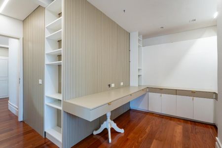 Apartamento à venda com 234m², 4 quartos e 4 vagas