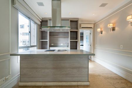 Apartamento à venda com 234m², 4 quartos e 4 vagas