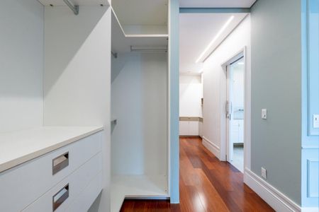 Apartamento à venda com 4 quartos, 234m² em Itaim Bibi, São Paulo