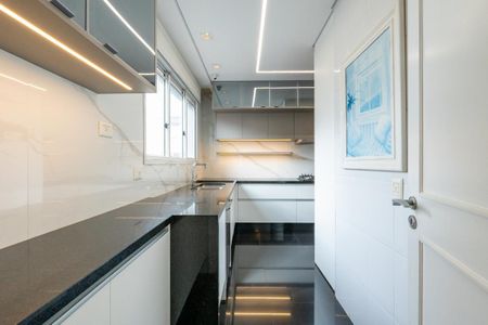 Apartamento à venda com 234m², 4 quartos e 4 vagas