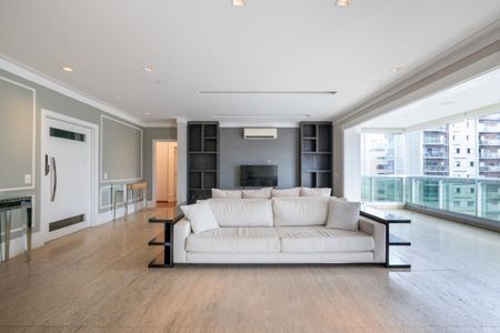 Apartamento à venda com 234m², 4 quartos e 4 vagas