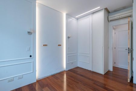 Apartamento à venda com 234m², 4 quartos e 4 vagas