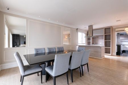 Apartamento à venda com 234m², 4 quartos e 4 vagas