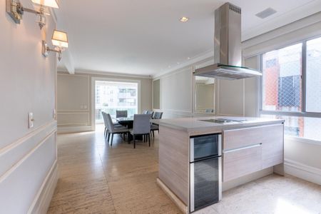 Apartamento à venda com 4 quartos, 234m² em Itaim Bibi, São Paulo