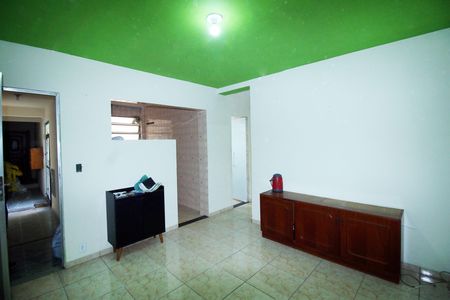 Sala de apartamento para alugar com 2 quartos, 48m² em Olaria, Rio de Janeiro