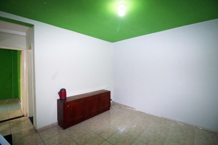 Sala de apartamento para alugar com 2 quartos, 48m² em Olaria, Rio de Janeiro