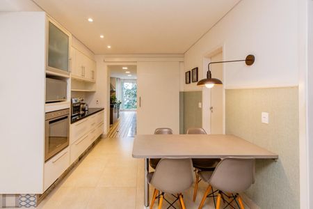 Apartamento à venda com 233m², 4 quartos e 3 vagas