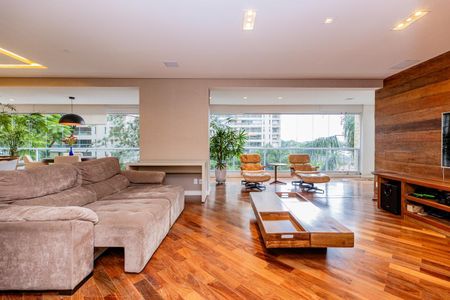 Apartamento à venda com 233m², 4 quartos e 3 vagas