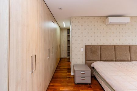 Apartamento à venda com 233m², 4 quartos e 3 vagas