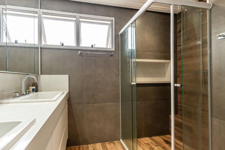 Apartamento à venda com 147m², 3 quartos e 3 vagas