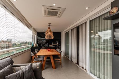 Apartamento à venda com 147m², 3 quartos e 3 vagas