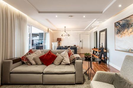 Apartamento à venda com 147m², 3 quartos e 3 vagas
