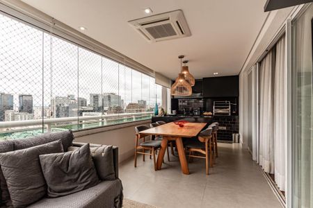 Apartamento à venda com 147m², 3 quartos e 3 vagas