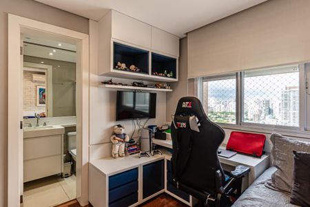 Apartamento à venda com 147m², 3 quartos e 3 vagas