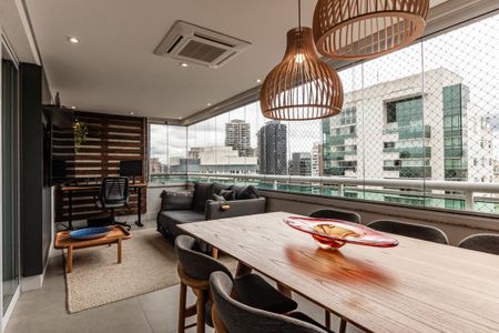 Apartamento à venda com 147m², 3 quartos e 3 vagas