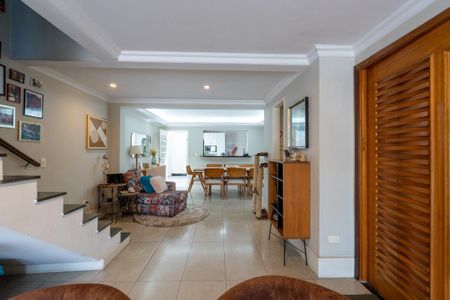 Casa à venda com 4 quartos, 225m² em Rolinópolis, São Paulo