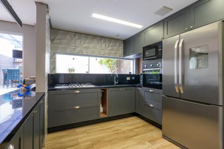 Casa de condomínio à venda com 355m², 4 quartos e 3 vagas
