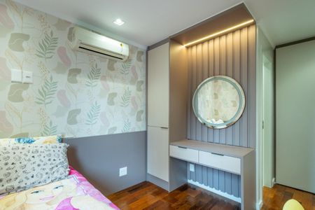 Casa de condomínio à venda com 355m², 4 quartos e 3 vagas