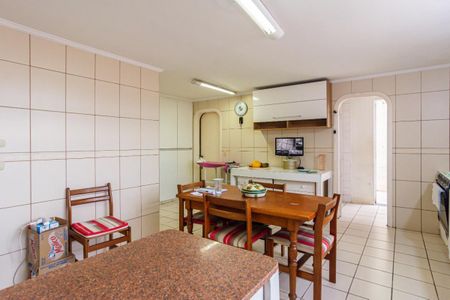 Casa à venda com 5 quartos, 312m² em Jardim Leonor, São Paulo