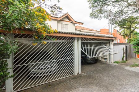 Casa à venda com 5 quartos, 312m² em Jardim Leonor, São Paulo
