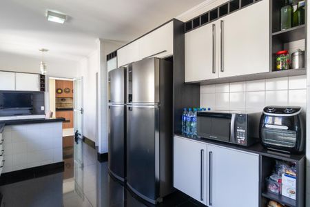 Apartamento à venda com 4 quartos, 247m² em Vila Sofia, São Paulo
