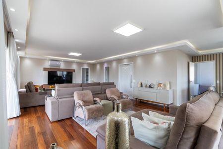 Apartamento à venda com 247m², 4 quartos e 3 vagas