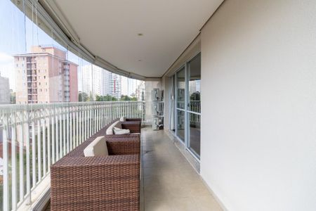 Apartamento à venda com 247m², 4 quartos e 3 vagas