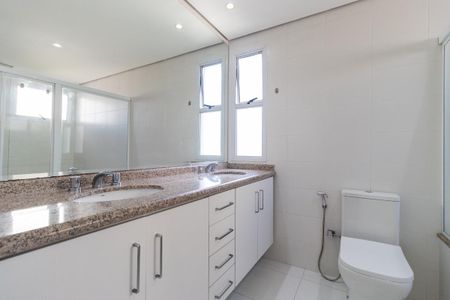 Apartamento à venda com 247m², 4 quartos e 3 vagas