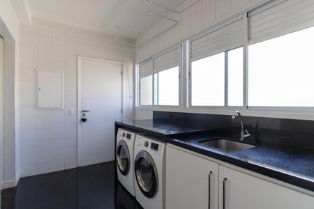 Apartamento à venda com 4 quartos, 247m² em Vila Sofia, São Paulo