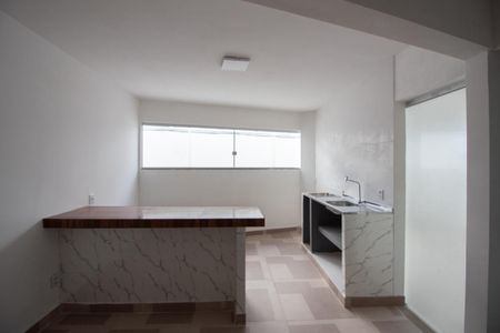 Apartamento para alugar com 50m², 2 quartos e sem vaga Apartamento para alugar com 50m², 2 quartos e sem vagaCozinha e Área de Serviço