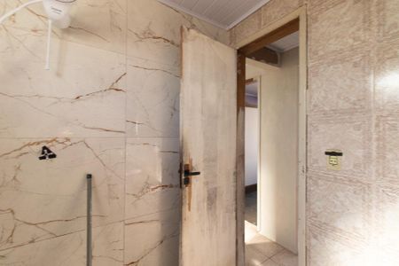 Casa à venda com 140m², 6 quartos e 3 vagas Casa à venda com 140m², 6 quartos e 3 vagasBanheiro Social